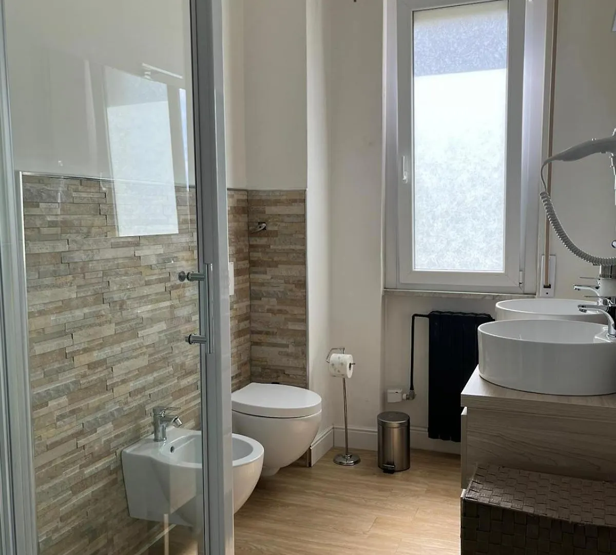 Appartamento Como In Lora Daire