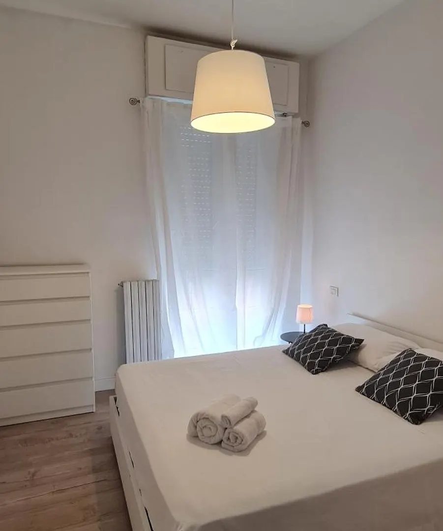 Appartamento Como In Lora