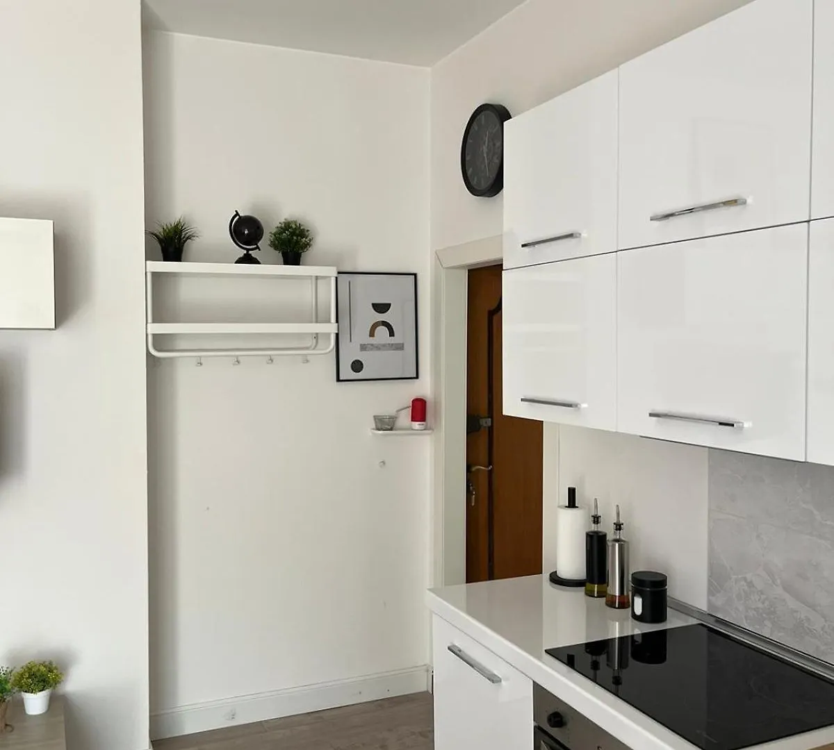 Appartamento Como In Lora Apartment