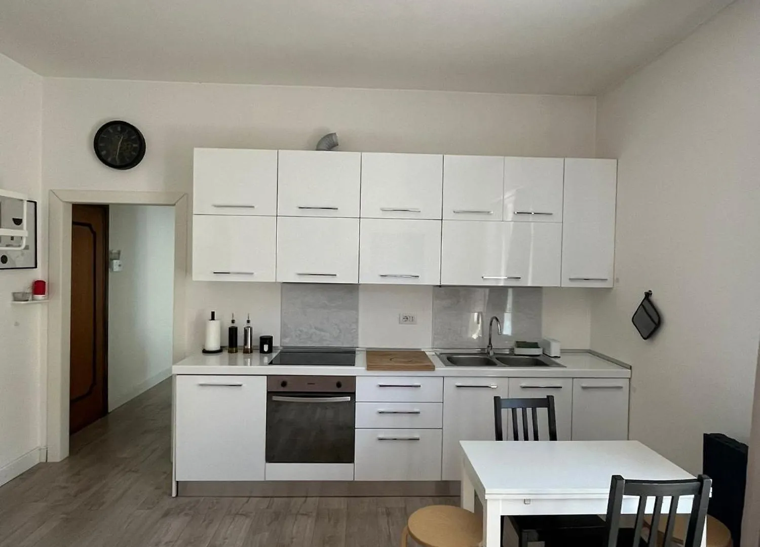 Appartamento Como In Lora Italy
